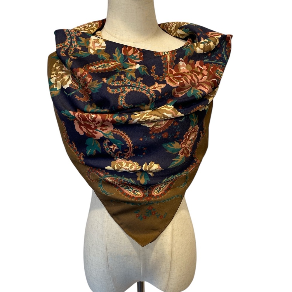 Fashion Affair Floral Patterned Scarf